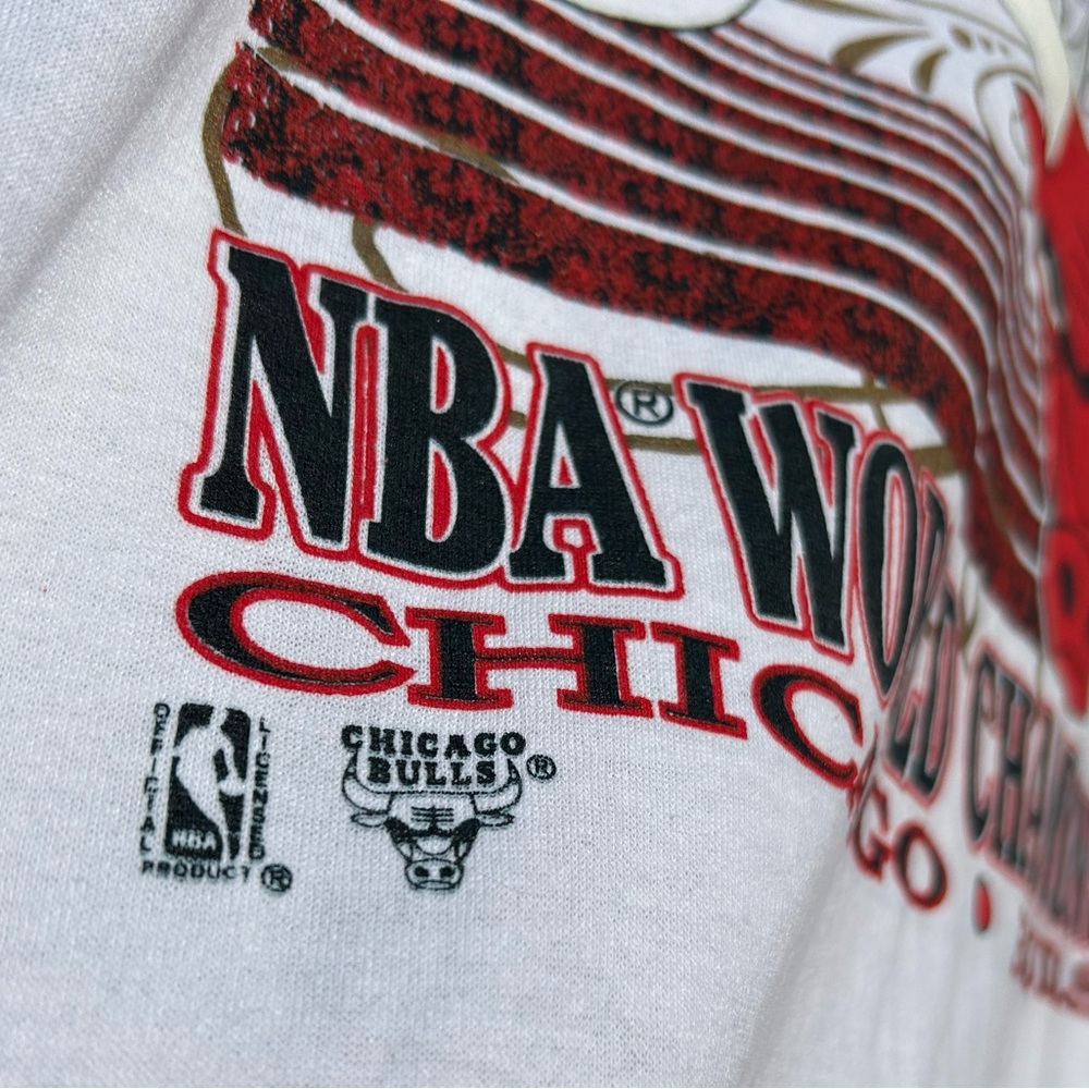 💥SOLD💥 NWT Vintage 1993 Chicago Bulls 🏀 NBA Finals tee shirt Spectator - Picture 7 of 16